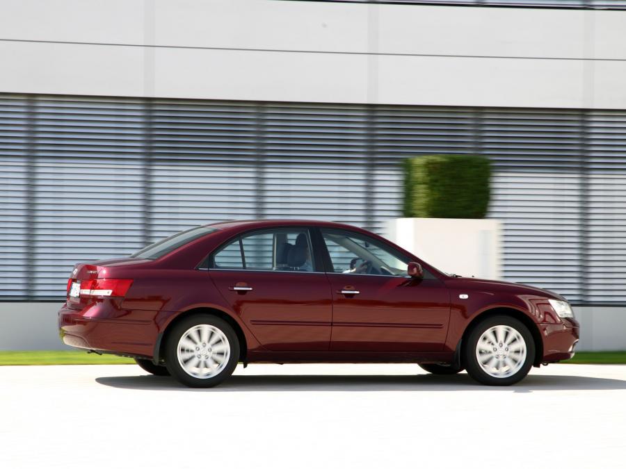  Hyundai Sonata 2007 года  (фото 9 из 16)